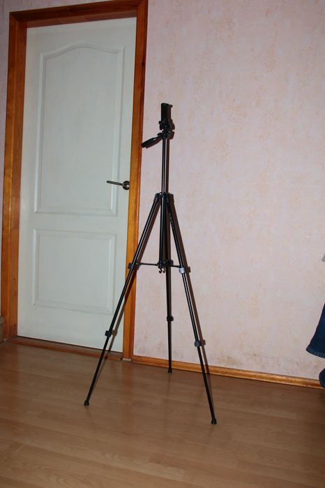 Canon 18-55 3.5 -5.6  , штатив
