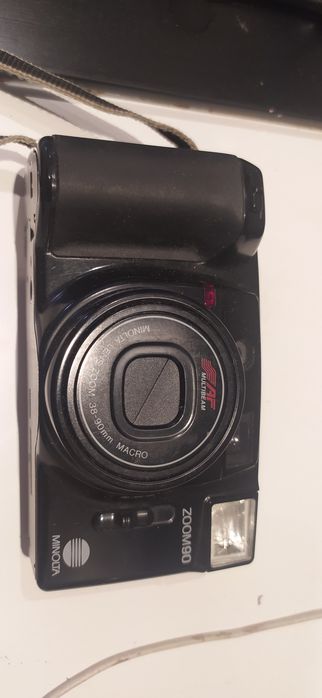 Máquina fotográfica Minolta AF-ZOOM 90