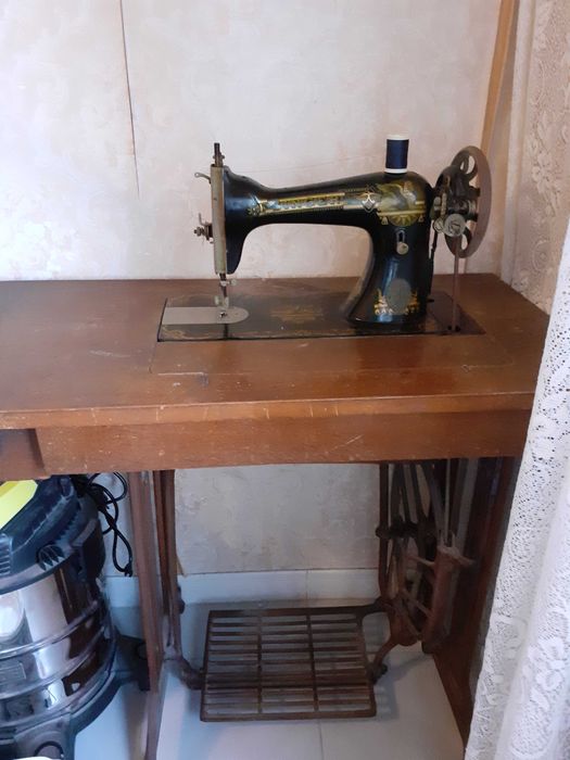 Máquina de costura antiga