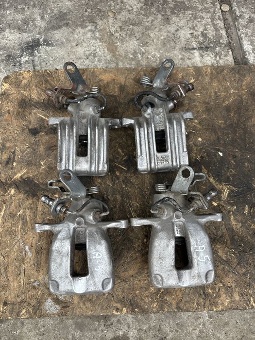 Супорт Зад Октавія А5 Товран Гольф5 Oktavia A-5 Tovran Golf5