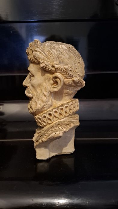 Busto de Luis de Camões