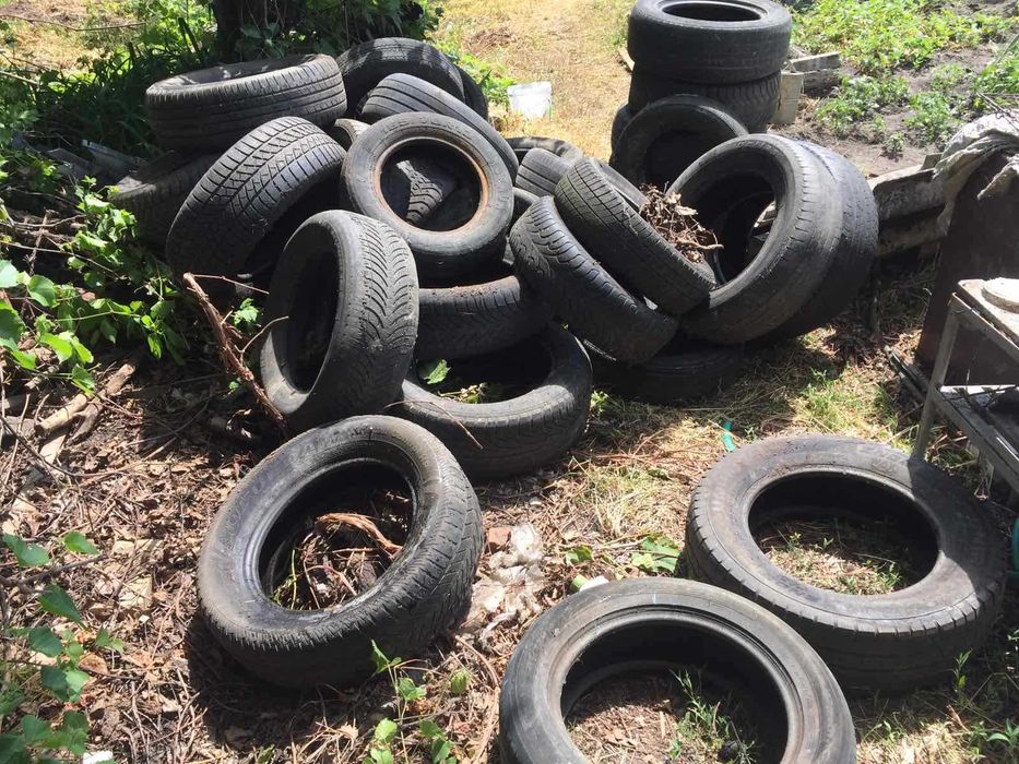 Отдам бесплатно шины для блокпоста клумбы