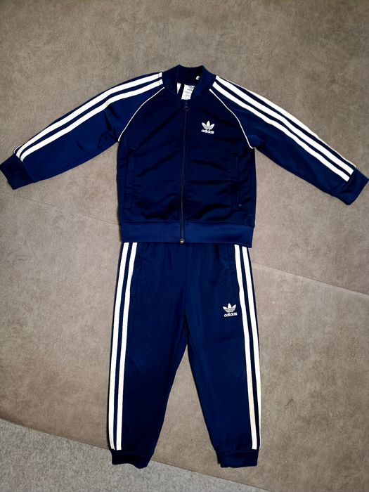 Продам дитячий спортивний костюм оригінал Adidas