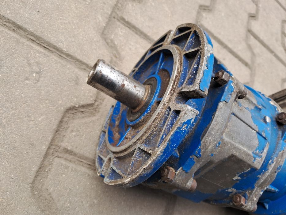 Okazja motoreduktor 0.55kw 47obr
