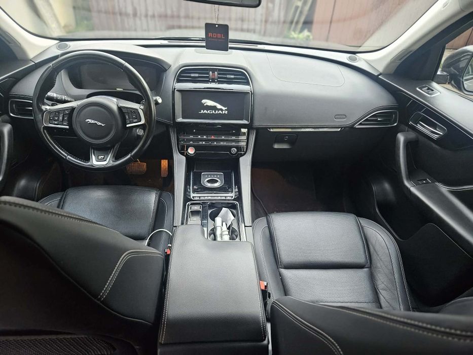 Jaguar f-pace R sport automat 2.0d
