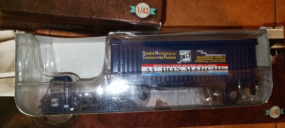 4 Miniaturas 1:43 Camiões Articulados
