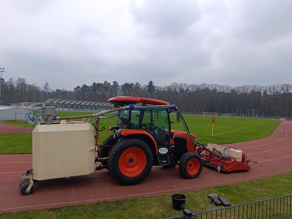 Mycie i renowacja bieżni lekkoatletycznych tartan poliuretan boisko zawody bieganie sport