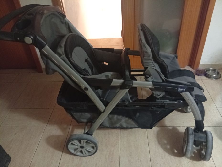 Carrinho bebe  com ovos