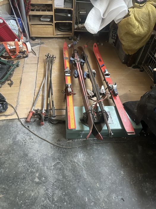 Skis em otimo estado