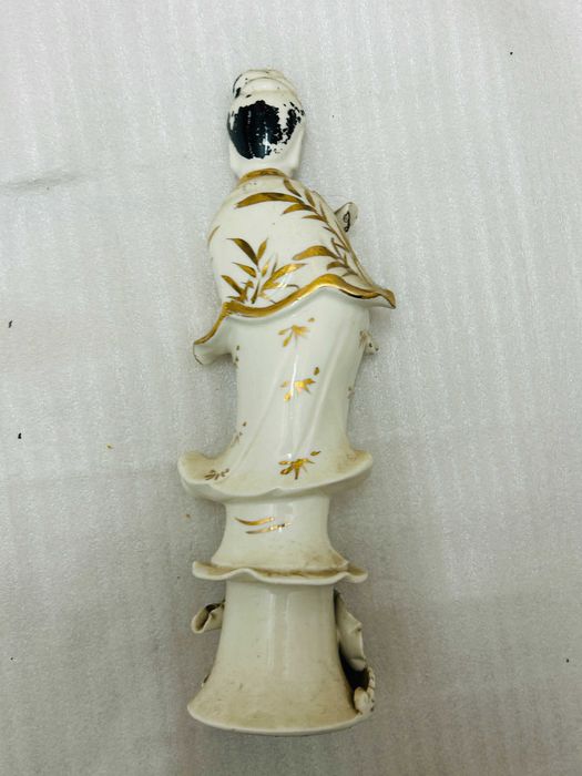 Conjunto de 4 bonecas asiáticas a 2,50 cada