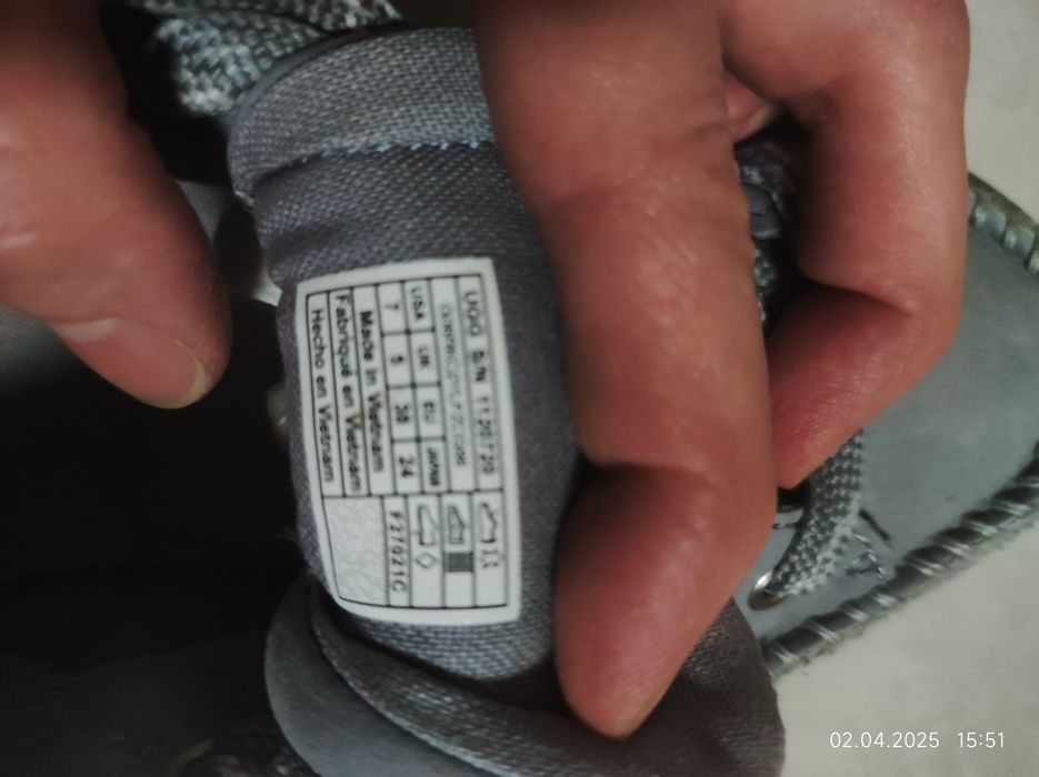 Жіночі кросівки UGG