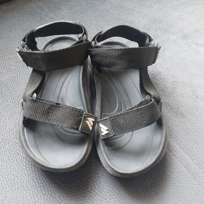 Sandały czarne dla dziecka, Roz. 28