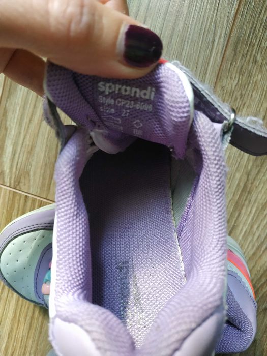 Adidasy sprandi dla dziewczynki