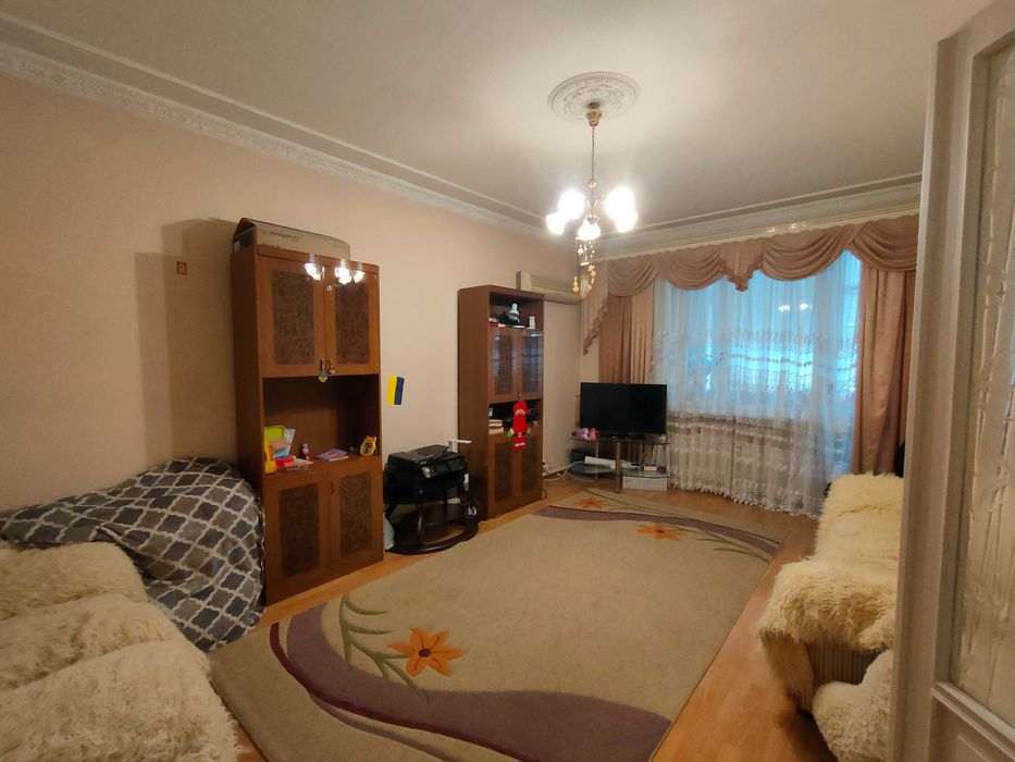 Продам 4кк в Котеджному будинку з гаражем