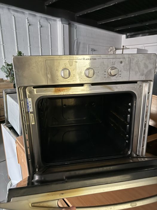Forno de Encaste Ariston