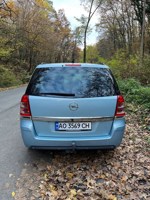 Продам власне авто Opel Zafira  Ужгород