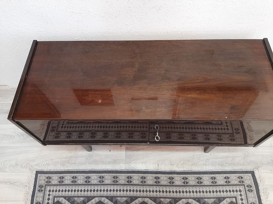 Mała komoda projektu Rajmunda Hałasa