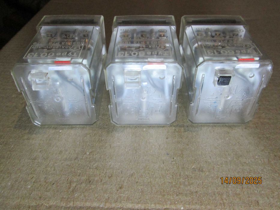 Три Реле Туре 60.30. одним лотом.