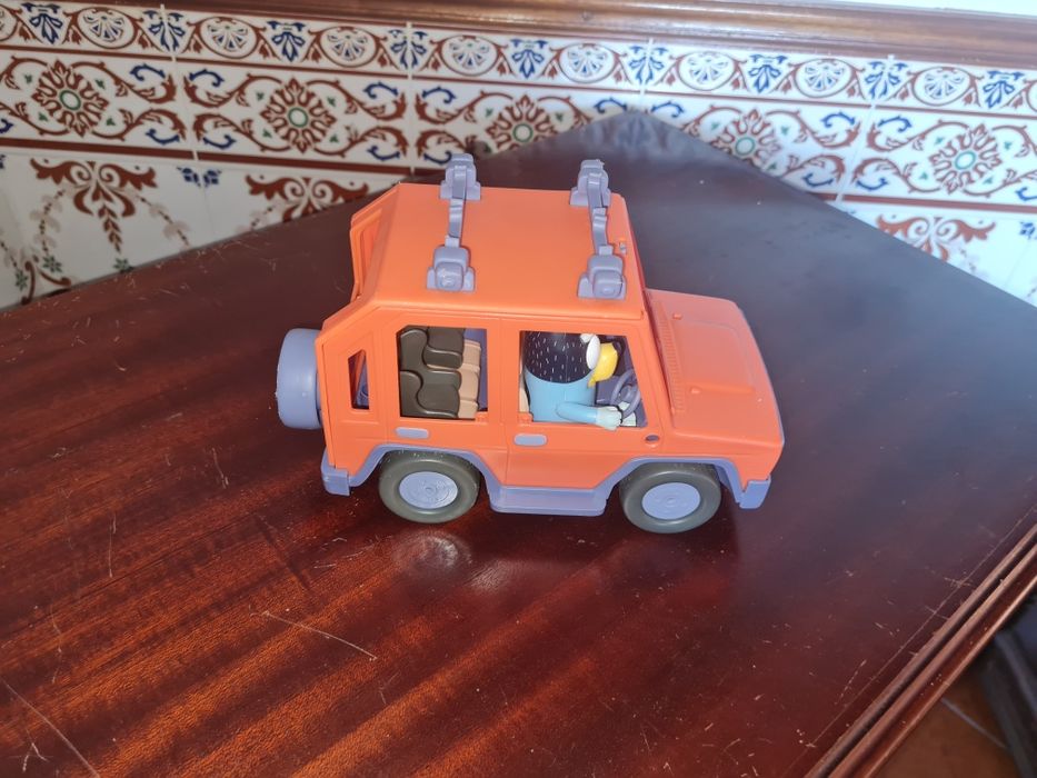 Bluey carro todo o terreno