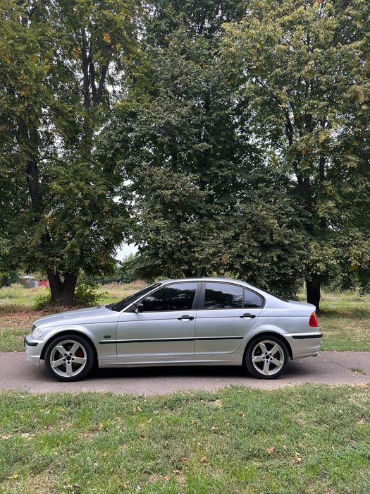 Продам bmw e46 318i