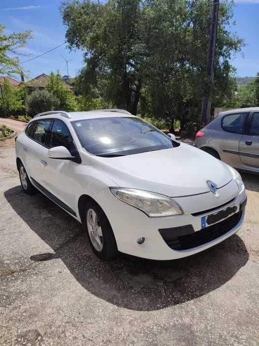 RENAULT MEGANE III Grandtour 1.5 dci – Bem Estimado