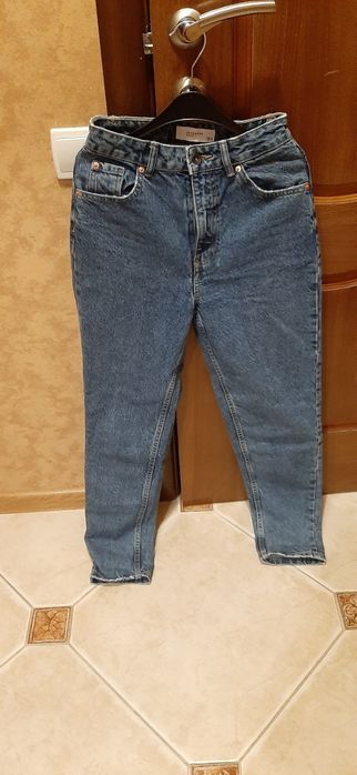 Джинси мом, Reserved