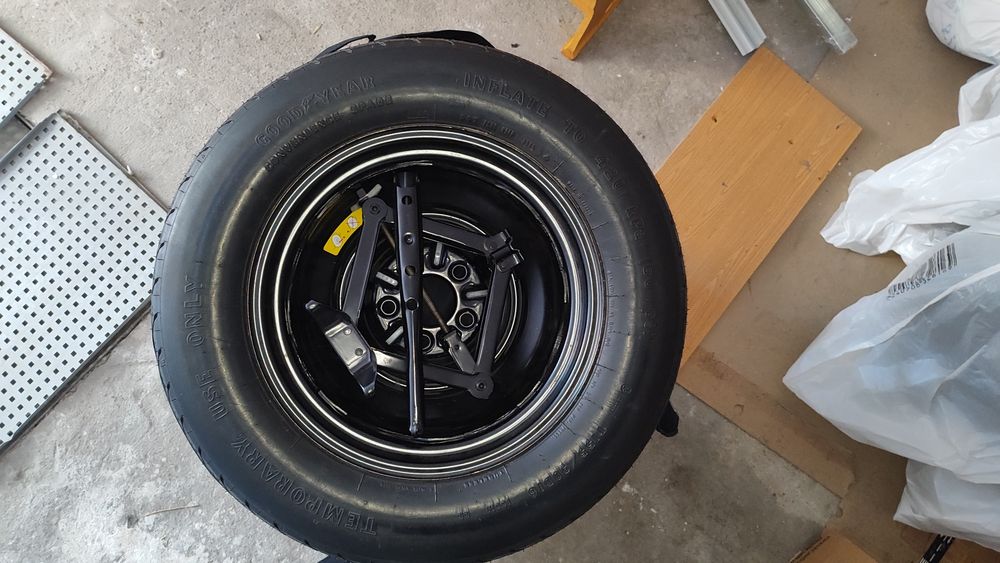 Оригінальна докатка Jeep Compass R16 5x114.3 Goodyear