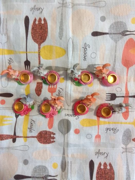 Підсвічники декоративні.