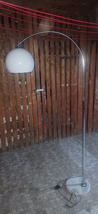 Lampa wolnostojąca