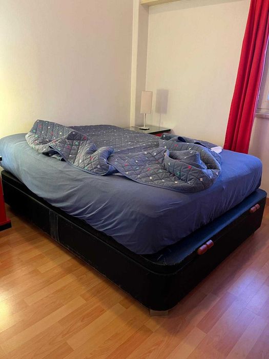 Cama Sommier Preto + Colchão
