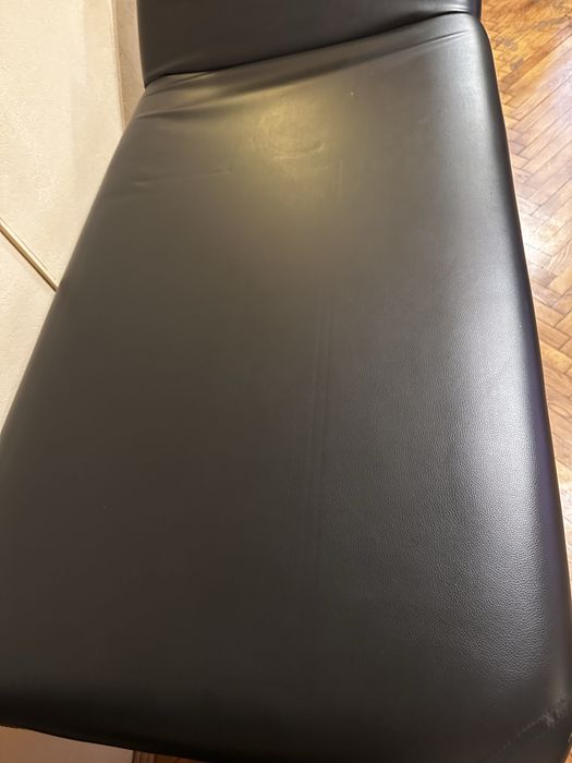 Кушетка, масажний стіл в гарному стані