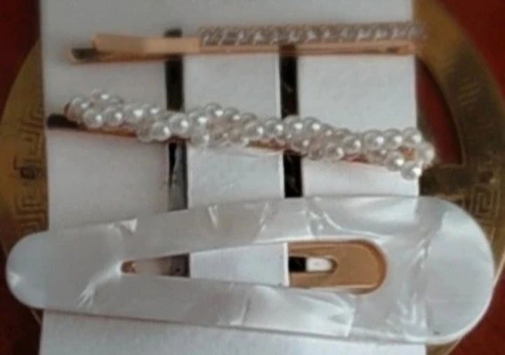 Conjunto de três ganchos novos