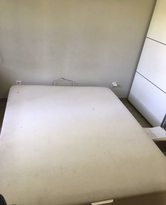 Sommier 160x200 ikea com arrumação