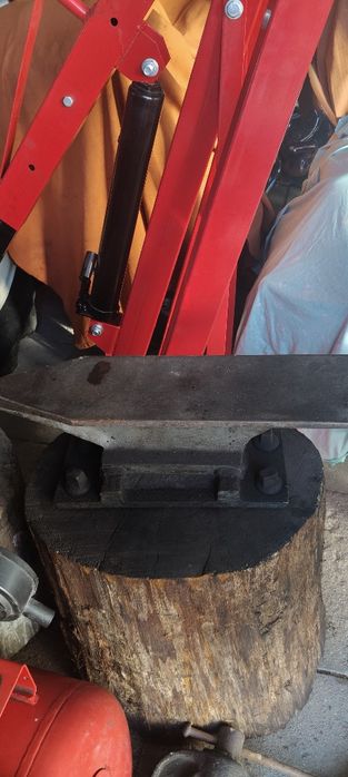 Kowadło na pniu sprzedam