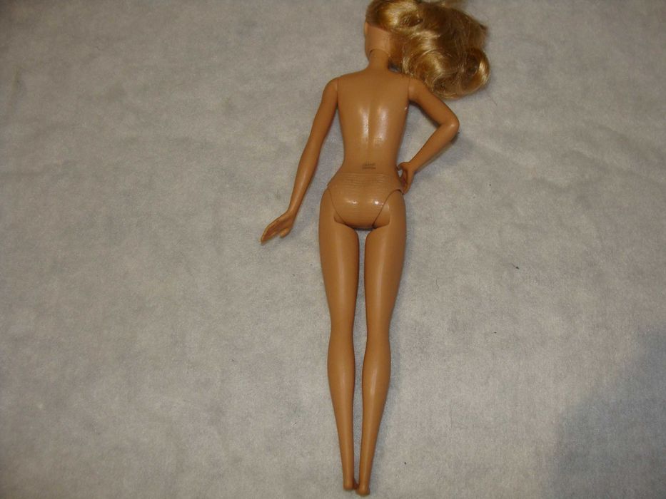 Barbie I Can Be Nurse (Ref. DMP54) de 2016