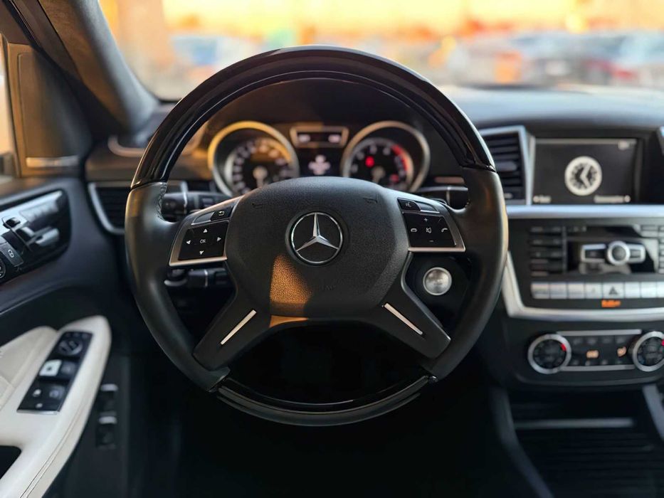 Mercedes-Benz GL-Class GL 550 4MATIC      2015
