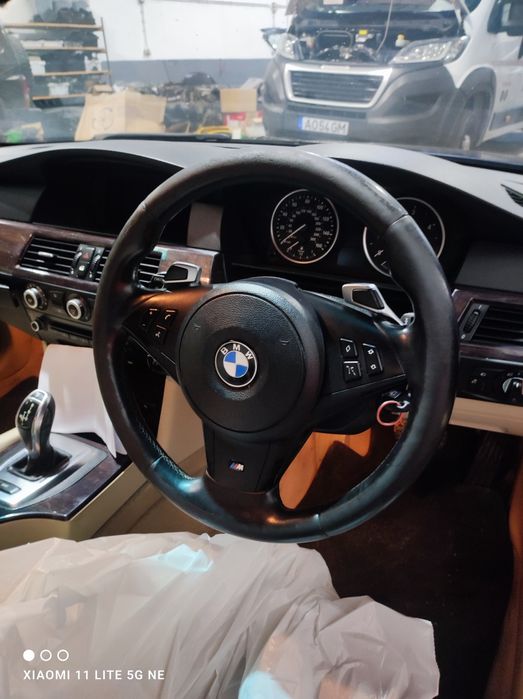 Volante BMW E60 Pack M com patilhas no volante