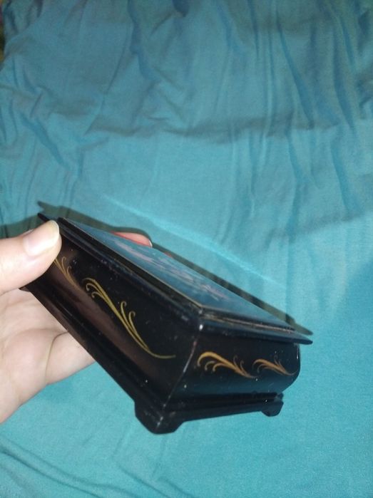 Винтажная русская лаковая шкатулка с крышкой ручная работа роспись