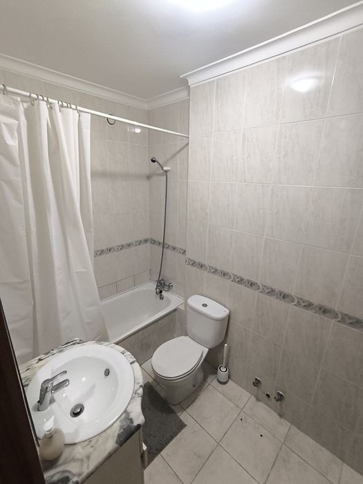 Quarto individual + WC privado
