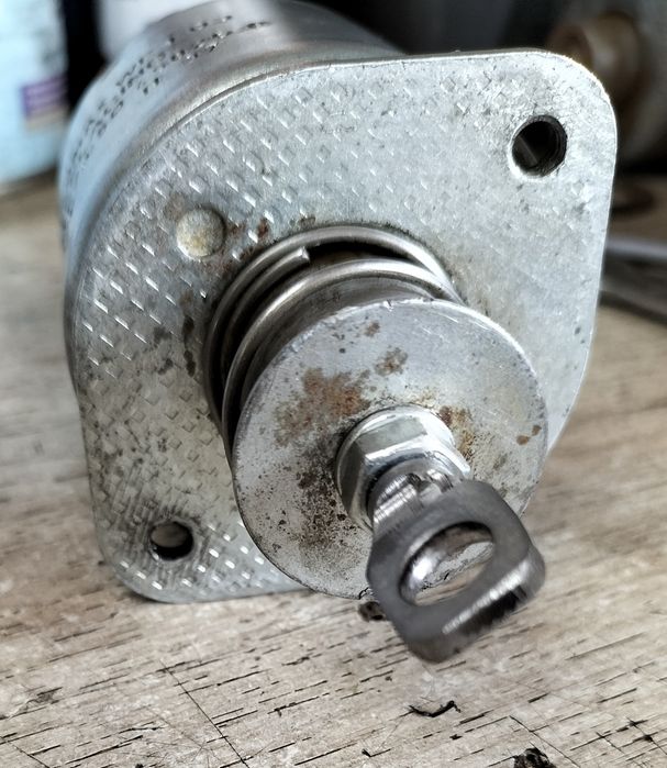 Elektromagnes rozrusznika R7a Ursus C330,C335, C355,C360, C4111