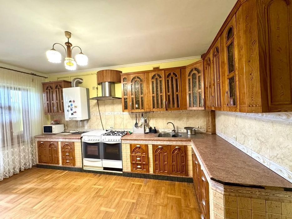 Терміново продається 2 рівнева квартира в новоб. р-н парку Жовтневого!