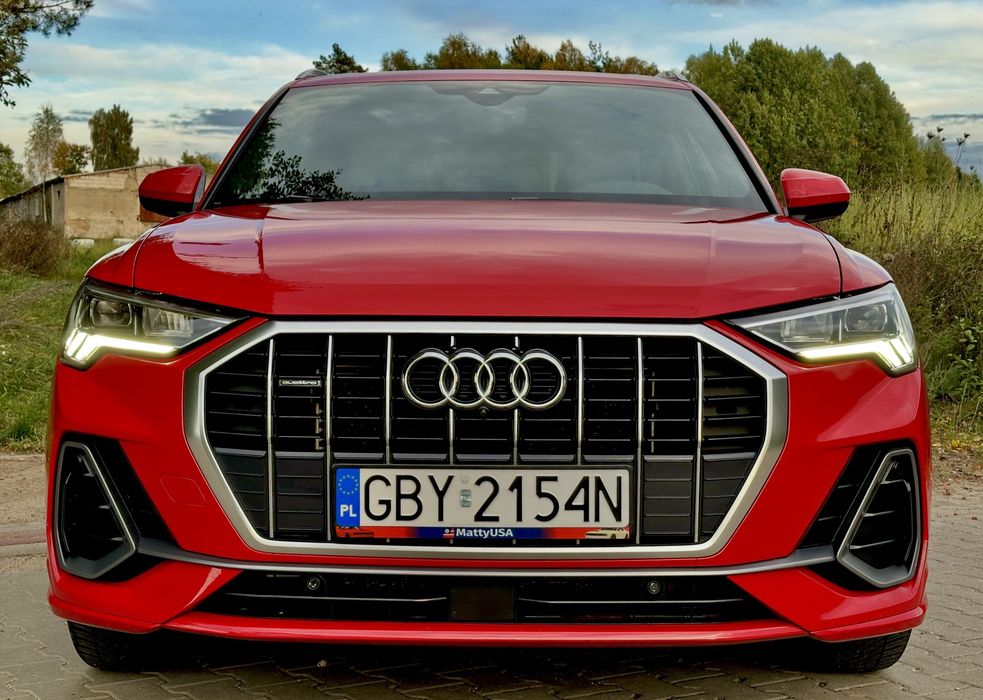 Audi Q3 Piękne Audi Q3 45 TFSI Quattro S-Line Prestige