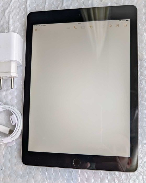 Apple iPad 5 th 9.7 128 GB Space Gray доступний справний