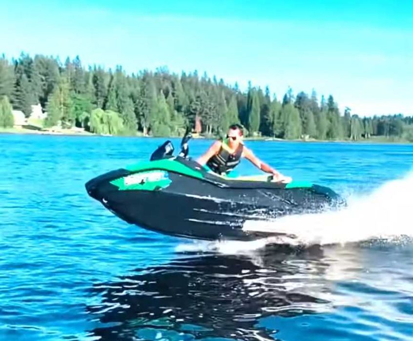 Lekki skuter wodny Sea-Doo SPARK Trixx 90 jet-ski do zabaw i akrobacji, audio, Riva, BEZ BLOKAD MOCY