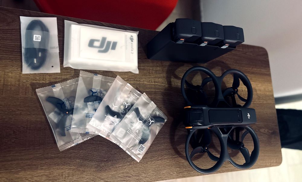 Dji Avata 2 + 3 baterias/HUB