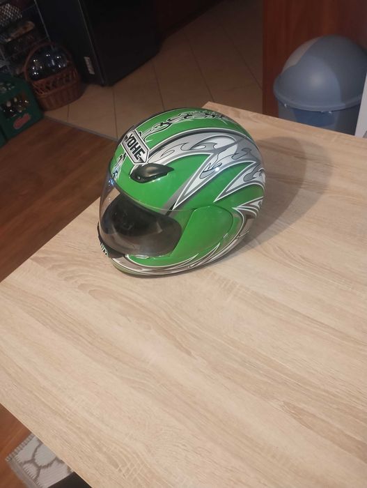 Kaski motocyklowe i buty