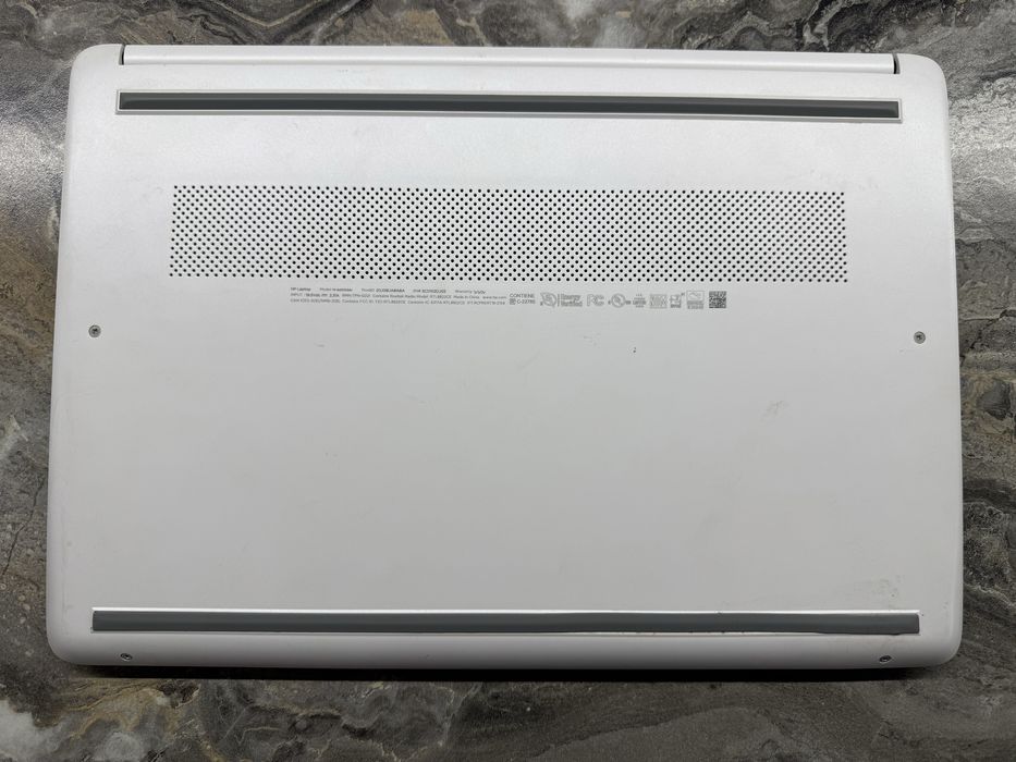 Ноутбук HP 14-dq0002dx White 14,0" FHD IPS Celeron N4020 4Gb SSD 64Gb