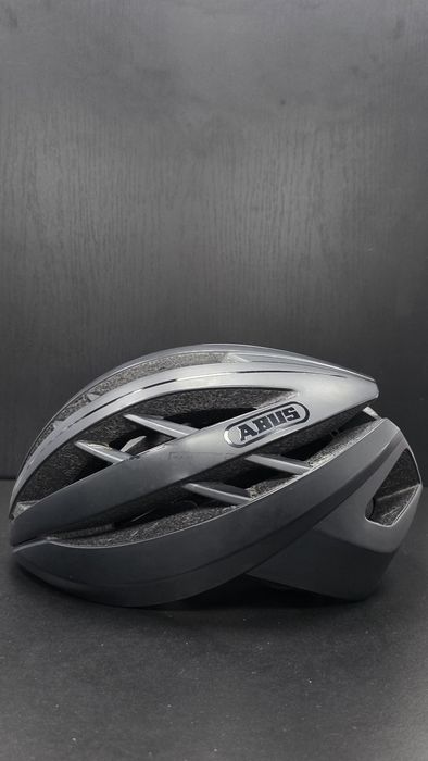 Велошолом Abus Aventor