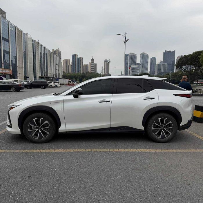 Продам електричний Lexus RZ 450e 2023