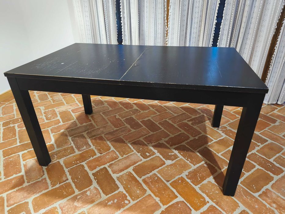 Stół Ikea Bjursta